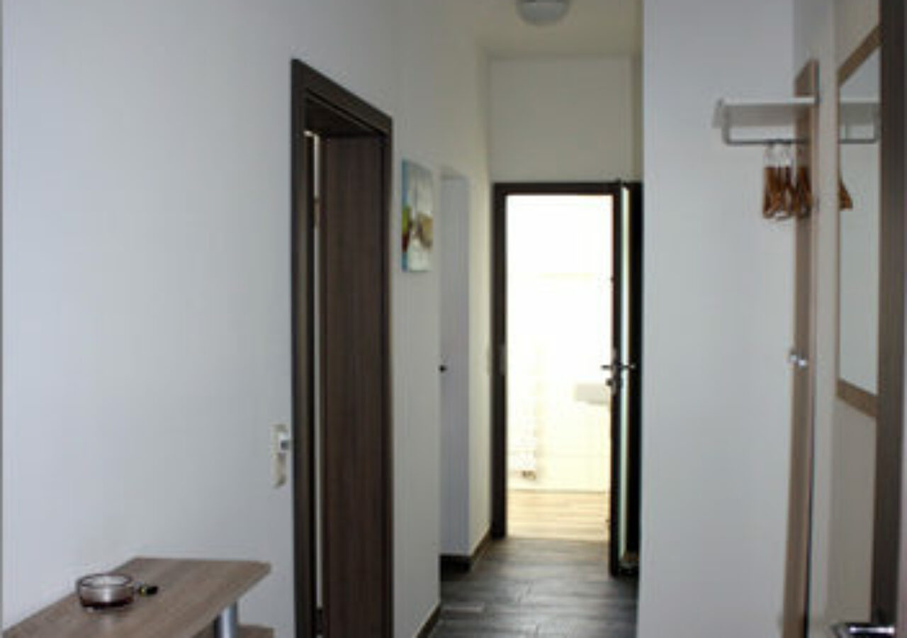 Mooring, Gaderobe, Flur zwischen Schlafzimmer und Badezimmer